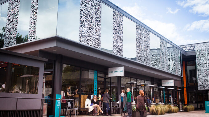 Cafe Gratitude Location Larchmont 05